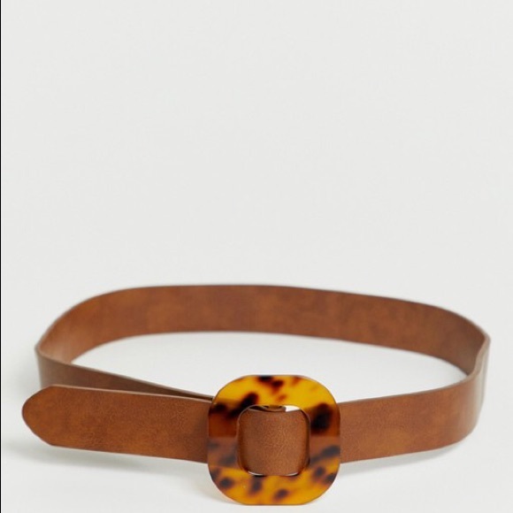 ASOS Accessories - ASOS DESIGN tortoise buckle waist belt in tan